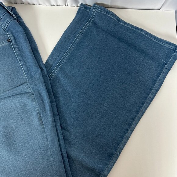 Hot In Hollywood Women's Size 3XP Blue Silky Pull On Bootcut Stretch Denim Jeans - Picture 7 of 13